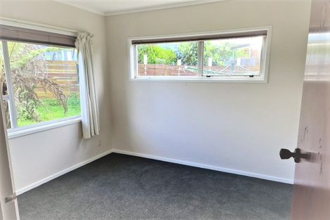 Photo of property in 1 Malters Place, Browns Bay, Auckland, 0630