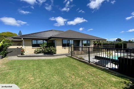 Photo of property in 16 Tokerau Crescent, Pukekohe, 2120