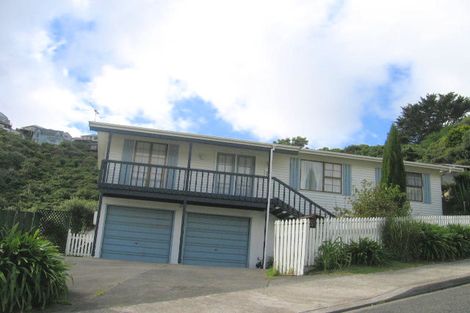 Photo of property in 5 Ruth Grove, Karori, Wellington, 6012