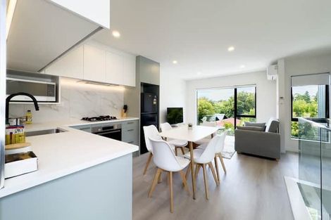 Photo of property in 5/236 Albany Highway, Schnapper Rock, Auckland, 0632