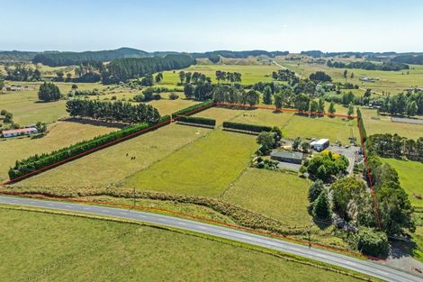 Photo of property in 168 Parewanui Road, Bulls, 4894