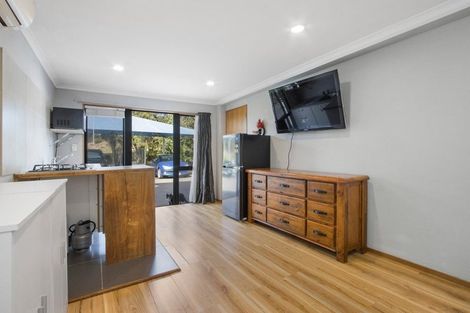 Photo of property in 28 Owen Place, Omokoroa, 3114