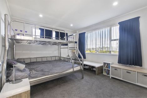 Photo of property in 94 Sycamore Drive, Sunnynook, Auckland, 0620