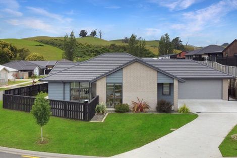 Photo of property in 170 Adler Drive, Ohauiti, Tauranga, 3112