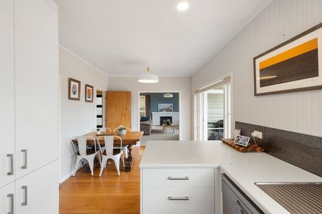 Photo of property in 4 Dover Road, St Andrews, Hamilton, 3200