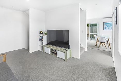 Photo of property in 1/12 Scotland Place, Hillcrest, Hamilton, 3216