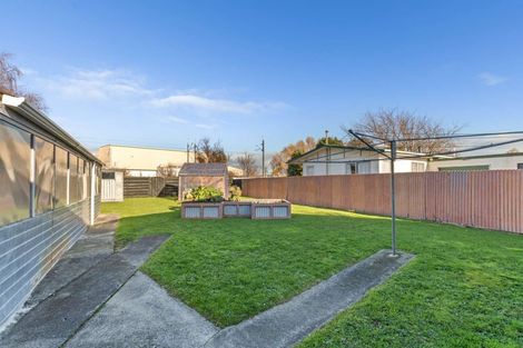 Photo of property in 42 Geraldine Crescent, Cloverlea, Palmerston North, 4412