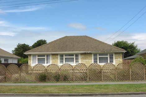 Photo of property in 122 Smith Street, Woolston, Christchurch, 8062