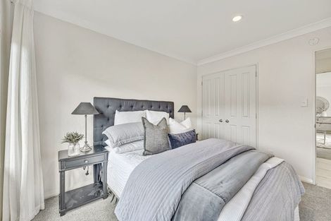 Photo of property in 43 Lansell Drive, East Tamaki Heights, Auckland, 2016