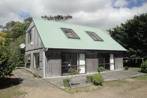 Photo of property in 2 Moss Lane, Raumati Beach, Paraparaumu, 5032