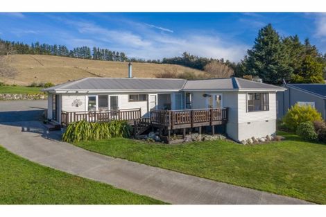 Photo of property in 19 Oxford Street, Waikari, 7420