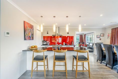 Photo of property in 1 Valley View Way, Timberlea, Upper Hutt, 5018