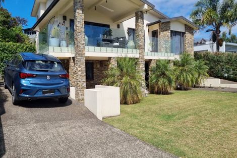 Photo of property in 71 Kittiwake Drive, Schnapper Rock, Auckland, 0632