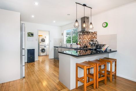 Photo of property in 28 Panorama Road, Mount Wellington, Auckland, 1060