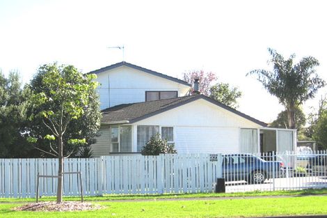 Photo of property in 31 Whitford Road, Howick, Auckland, 2014