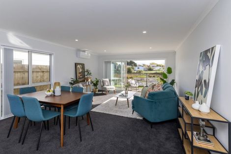 Photo of property in 26 Koru Loop, Paraparaumu, 5032