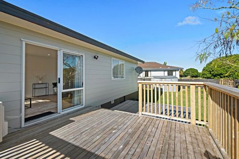 Photo of property in 1/5 Myna Place, Weymouth, Auckland, 2103