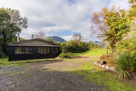 Photo of property in 6 Marks Road, Haast, 7886