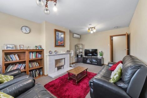 Photo of property in 2/42 North Avon Road, Richmond, Christchurch, 8013