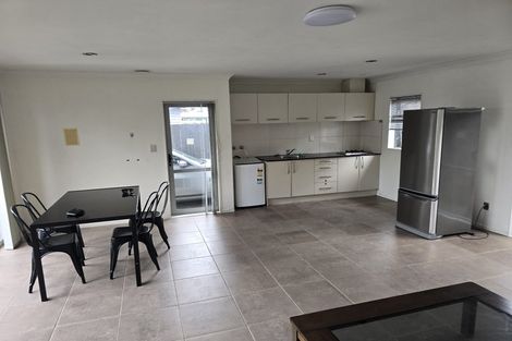 Photo of property in 10 Bushpark Place, Flat Bush, Auckland, 2016