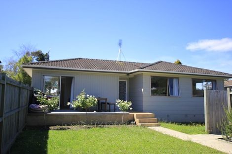 Photo of property in 15 Lisa Rise, Half Moon Bay, Auckland, 2012