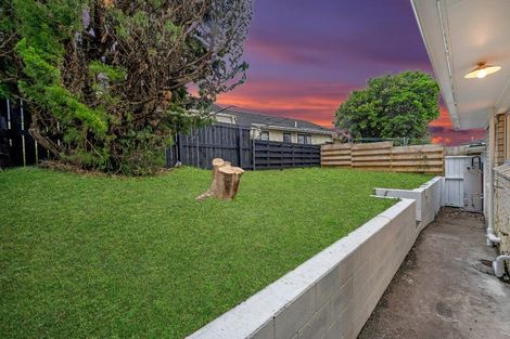 Photo of property in 4/43 Mcleod Road, Henderson, Auckland, 0612