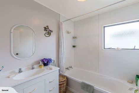 Photo of property in 6 Katene Place, Snells Beach, 0920