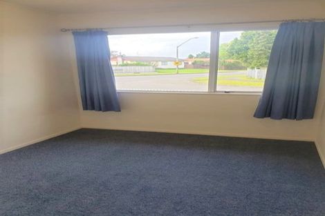 Photo of property in 2 Newton Place, Westbrook, Palmerston North, 4412