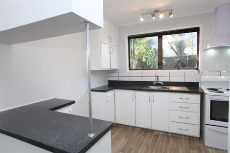 Photo of property in 11 Montego Place, Weymouth, Auckland, 2103