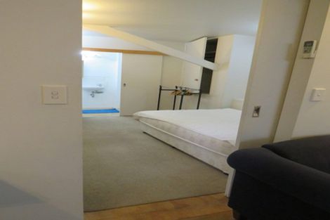 Photo of property in 2 Windy Ridge Road, Glenfield, Auckland, 0629