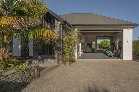 Photo of property in 8 Sara Way, Whitianga, 3510