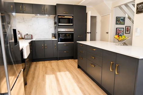 Photo of property in 45 Dorset Street, Picton, 7220