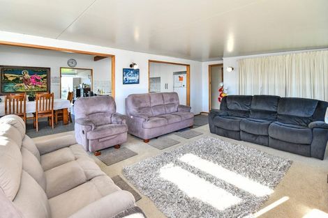 Photo of property in 16 Ranfurly Road, Papatoetoe, Auckland, 2104
