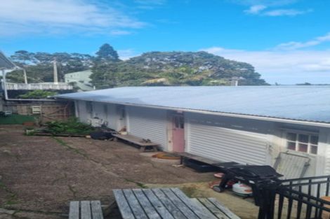 Photo of property in 11e Joan Street, Point Chevalier, Auckland, 1022