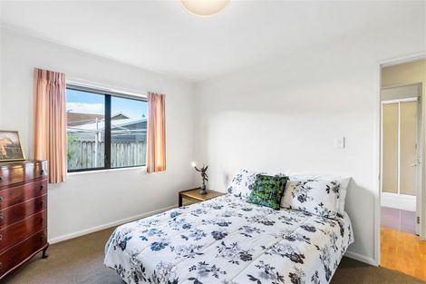 Photo of property in 6 D'urville Place, Gulf Harbour, Whangaparaoa, 0930