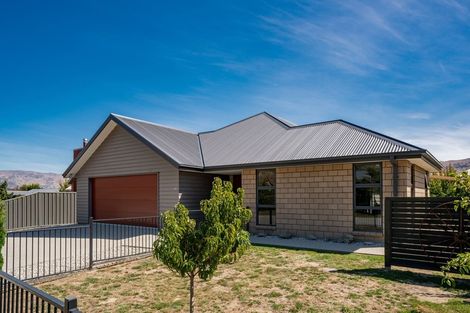 Photo of property in 18 Sunhaven Cove, Cromwell, 9310