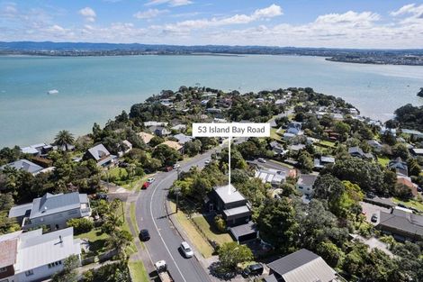 Photo of property in 53 Island Bay Road, Beach Haven, Auckland, 0626