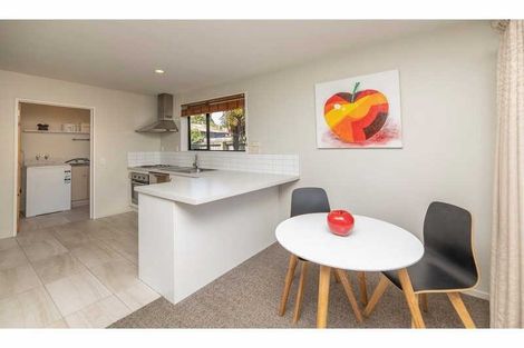 Photo of property in 2/25 Wainoni Road, Wainoni, Christchurch, 8061