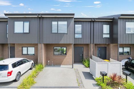 Photo of property in 15 Orona Place, Takanini, 2112