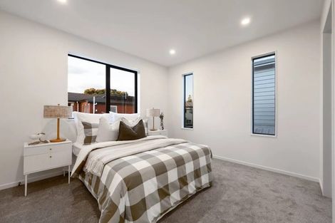 Photo of property in 3b Dawnhaven Drive, Te Atatu Peninsula, Auckland, 0610