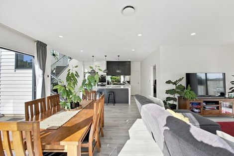 Photo of property in 3 Maka Terrace, Orewa, 0931