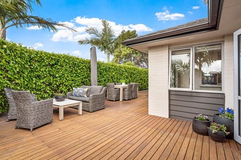 Photo of property in 7 Laurie Street, Red Beach, 0932