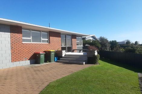 Photo of property in 35 Nevada Drive, Merrilands, New Plymouth, 4312