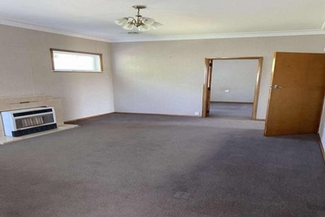Photo of property in 4 Goodson Place, Hawera, 4610