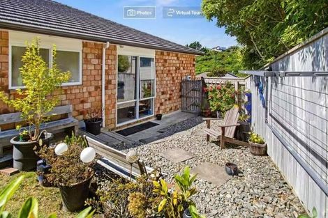 Photo of property in 9 Tararua Close, Aotea, Porirua, 5024