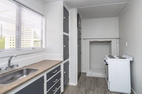 Photo of property in 27 Oxford Street, Lansdowne, Masterton, 5810