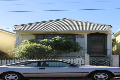 Photo of property in 15 Picton Avenue, Newtown, Wellington, 6021