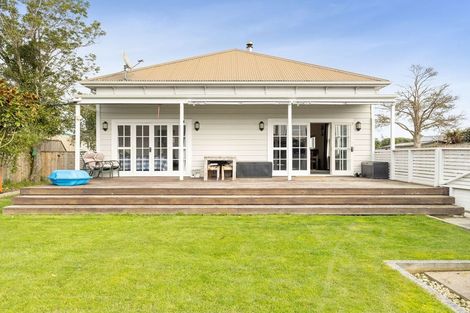 Photo of property in 17 Perrin Place, Kelvin Grove, Palmerston North, 4414