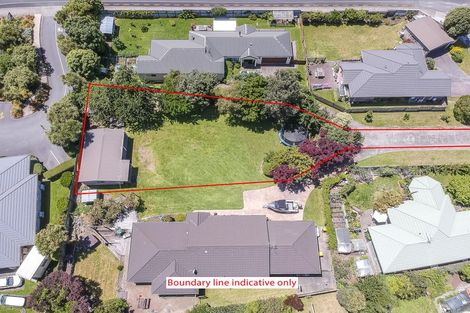 Photo of property in 6 Realm Drive, Paraparaumu, 5032