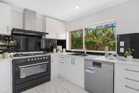 Photo of property in 20 Horlicks Place, Randwick Park, Auckland, 2105